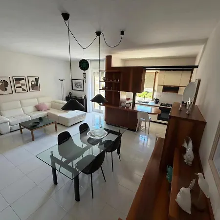 Claudioseahouse,